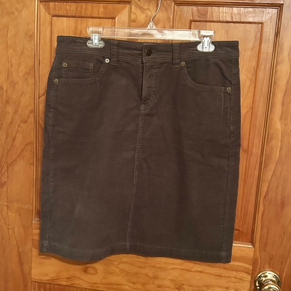 G.H. Bass & Co. Corduroy skirt 8 - Picture 1 of 5